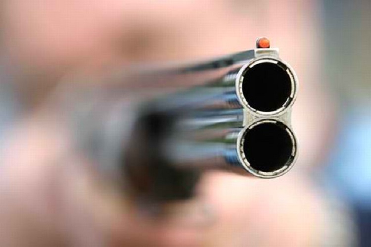 Καλαμάτα: 37χρονος τσακώθηκε με την 29χρονη ανιψιά του και την πυροβόλησε με καραμπίνα