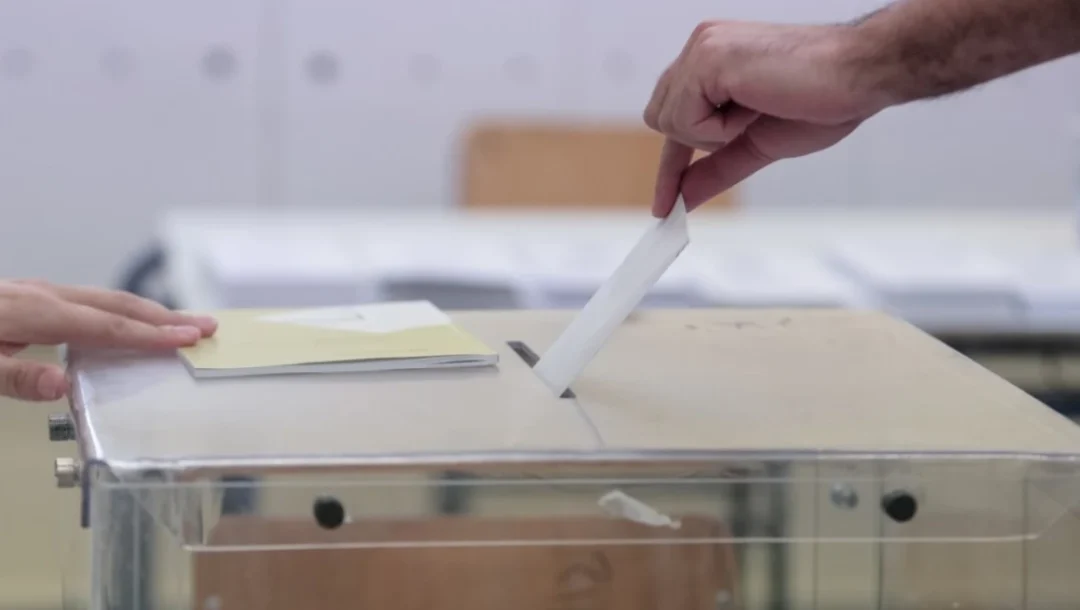 o-magiar-kerdise-tis-ekloges-stin-oyggaria-ekthronizontas-meta-apo-16-chronia-ton-ormpan-1124613