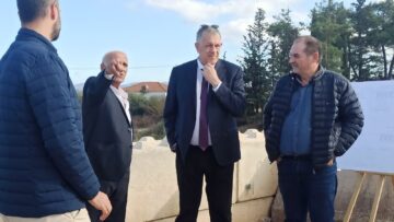 ton-ioynio-etoimi-gefyra-toy-xiria-ston-almyro-opos-tonise-o-yfypoyrgos-ypodomon-nikos-tachiaos-epitheorontas-to-ergotaxio-1259688