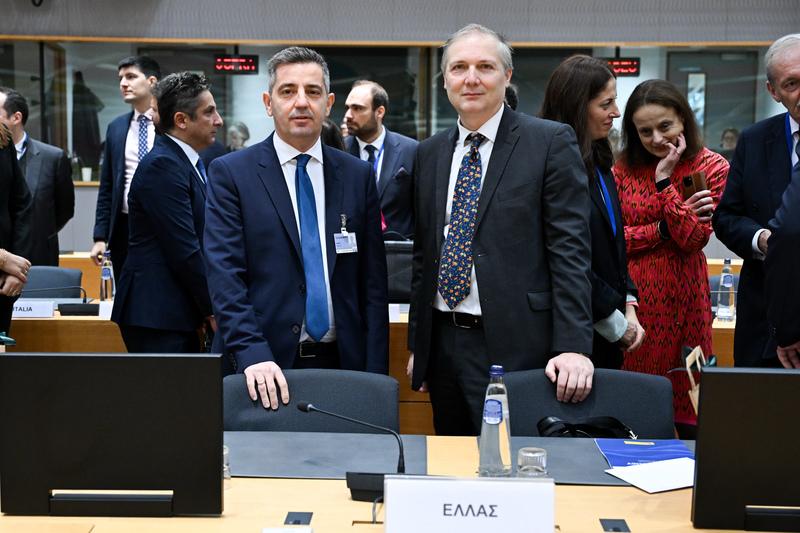 ypaat-i-nea-kap-prepei-na-endynamonei-toys-agrotes-kai-na-kanei-tin-kainotomia-prosvasimi-se-oloys-1271689