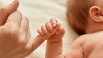 vyron-kotzamanis-epidimia-kaisarikon-stin-ellada-stis-1-000-genniseis-oi-622-me-nysteri-1309776